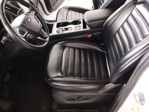 Used 2024 Ford Edge SEL image 11