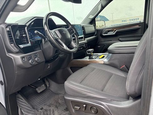 Used 2024 Chevrolet Silverado 1500 LT Trail Boss w/ Convenience Package II AWD/4WD image 18