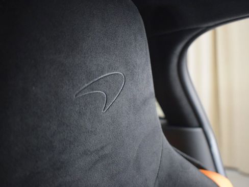 Used 2023 McLaren Artura image 31