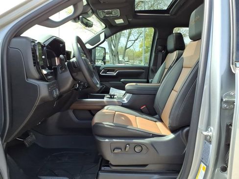 New 2026 Chevrolet Silverado 2500 High Country w/ High Country Premium Package AWD/4WD image 17