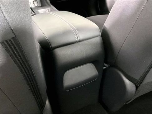 Used 2025 Nissan Sentra S FWD image 9