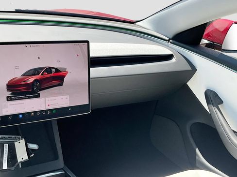 Used 2025 Tesla Model 3 Long Range RWD image 23