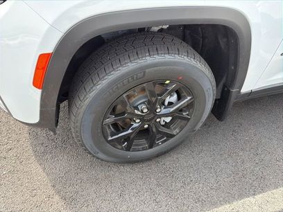 New 2026 Jeep Grand Cherokee Altitude