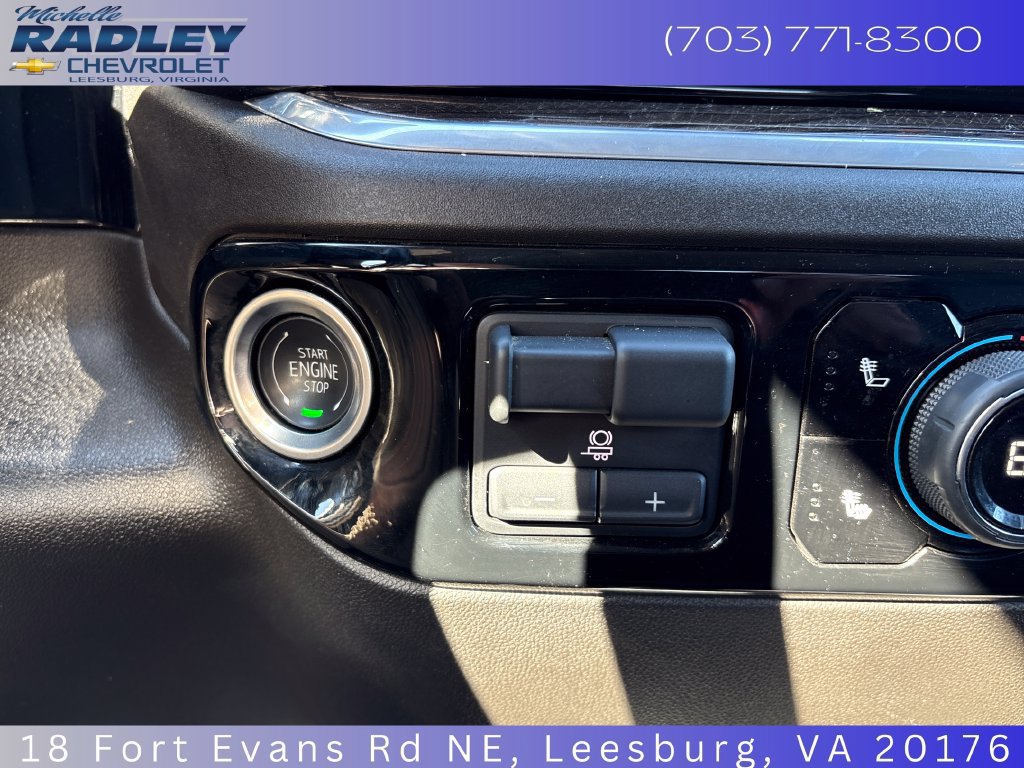 Used 2025 Chevrolet Silverado 1500 LT AWD/4WD image 19