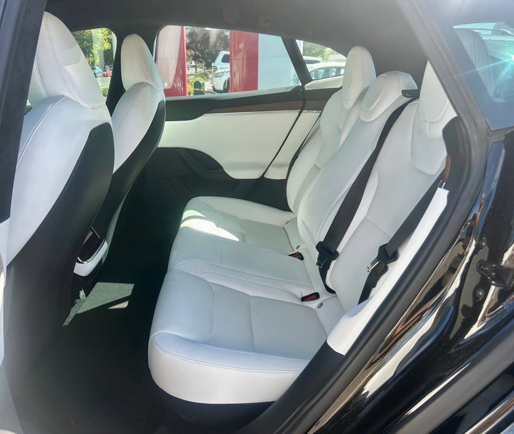 Used 2022 Tesla Model S AWD/4WD image 9