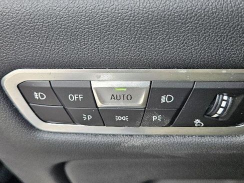 Used 2021 BMW X7 xDrive40i w/ M Sport Package image 25