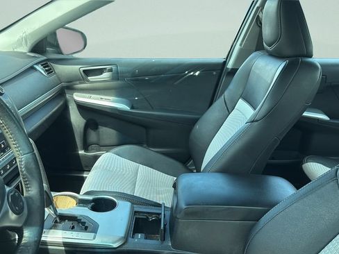 Used 2012 Toyota Camry SE FWD image 5