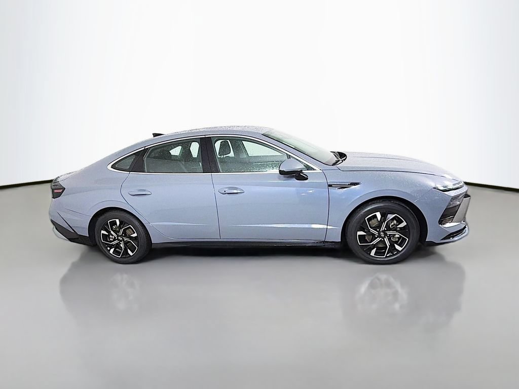 Used 2025 Hyundai Sonata SEL FWD image 5