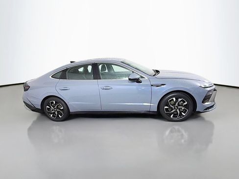 Used 2025 Hyundai Sonata SEL FWD image 5