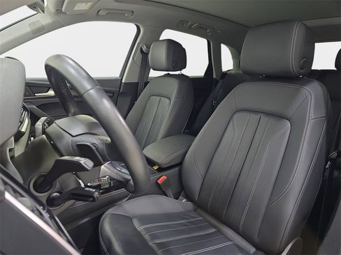 Used 2023 Audi Q5 2.0T Premium Plus image 18