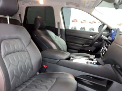 New 2026 Nissan Pathfinder Platinum w/ Cargo Package AWD/4WD image 13