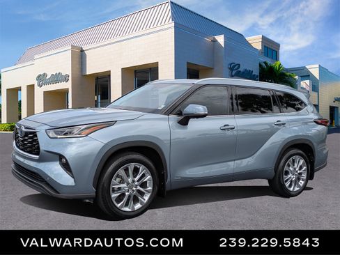 Used 2024 Toyota Highlander Limited AWD/4WD image 1