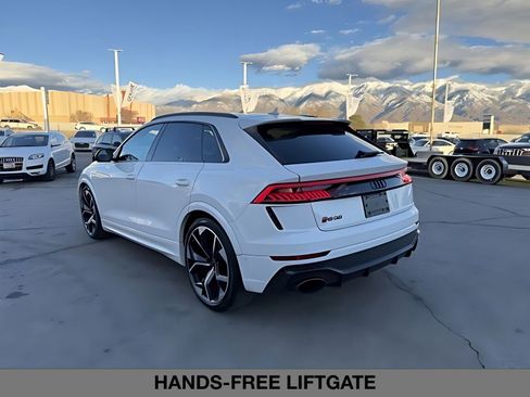 Used 2023 Audi RS Q8 w/ Black Optic Package image 3