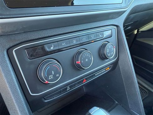 Used 2022 Volkswagen Atlas SE image 15