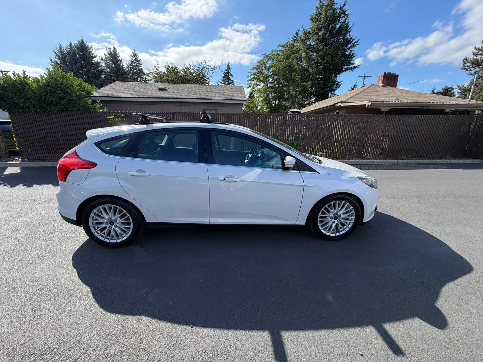 Used 2014 Ford Focus Titanium FWD image 4