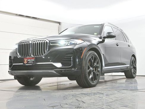 Used 2020 BMW X7 xDrive40i w/ Premium Package image 32