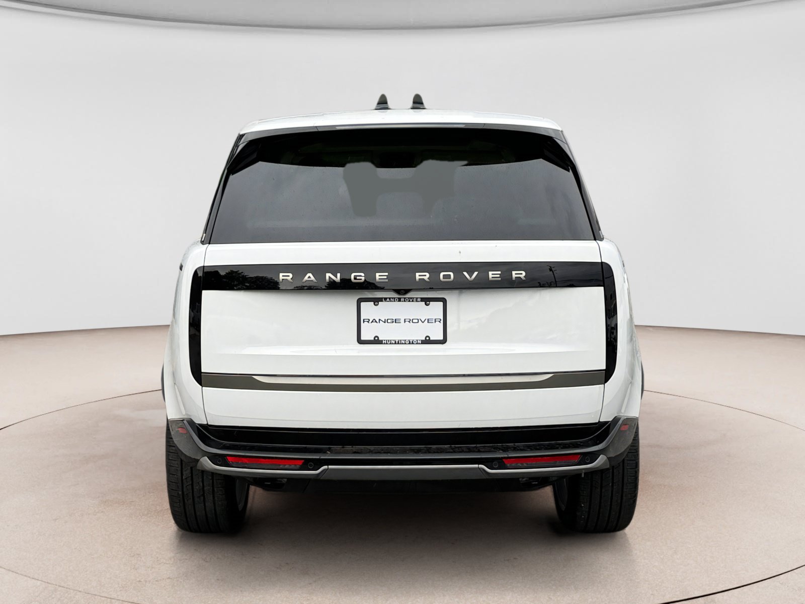 New 2026 Land Rover Range Rover SE AWD/4WD image 4