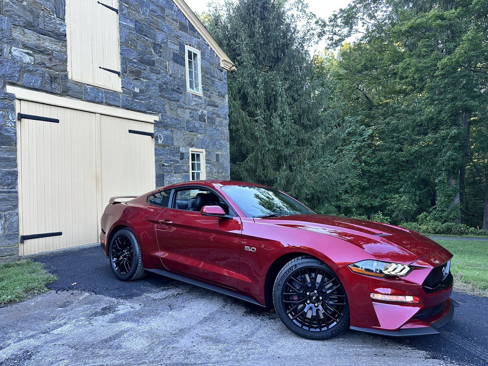 Used 2019 Ford Mustang GT Premium w/ GT Performance Package RWD image 28
