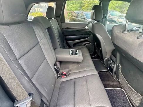 Used 2018 Jeep Grand Cherokee Laredo image 8