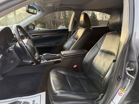 Used 2015 Lexus ES 350 w/ Luxury Package FWD image 8