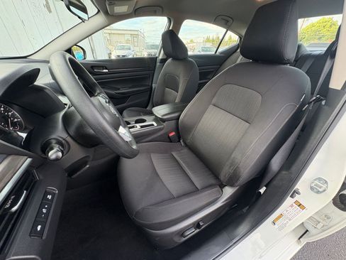 Used 2025 Nissan Altima 2.5 SV image 37