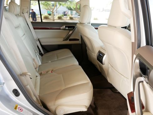 Used 2012 Lexus GX 460 image 16