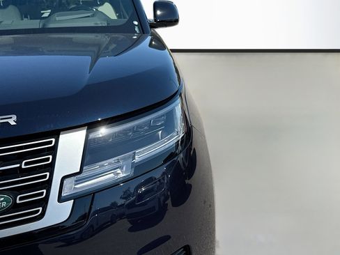 New 2026 Land Rover Range Rover Autobiography image 9