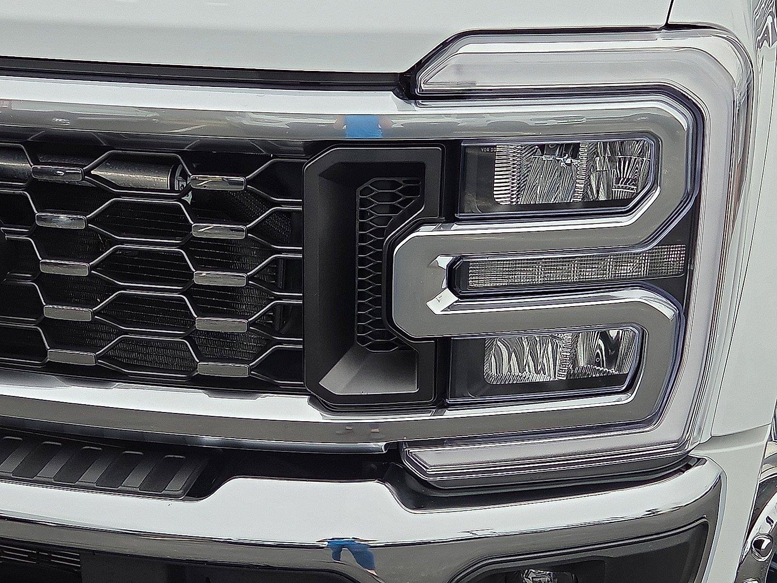 Used 2026 Ford F450 XLT w/ XLT Premium Package AWD/4WD image 4