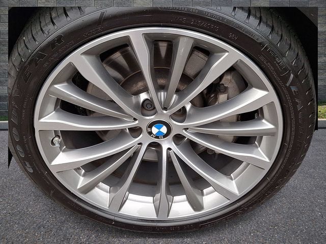 Used 2023 BMW 530i xDrive w/ Convenience Package AWD/4WD image 7