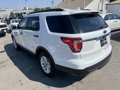 Used 2017 Ford Explorer FWD image 4
