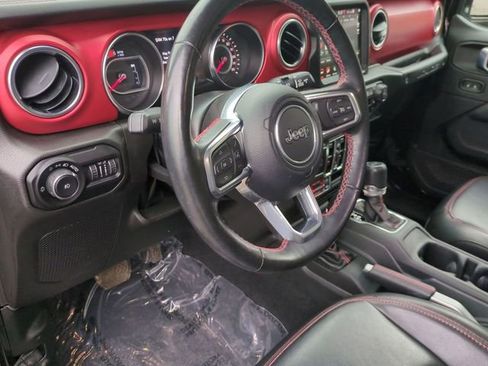 Used 2022 Jeep Wrangler Unlimited Rubicon w/ Cold Weather Group image 10