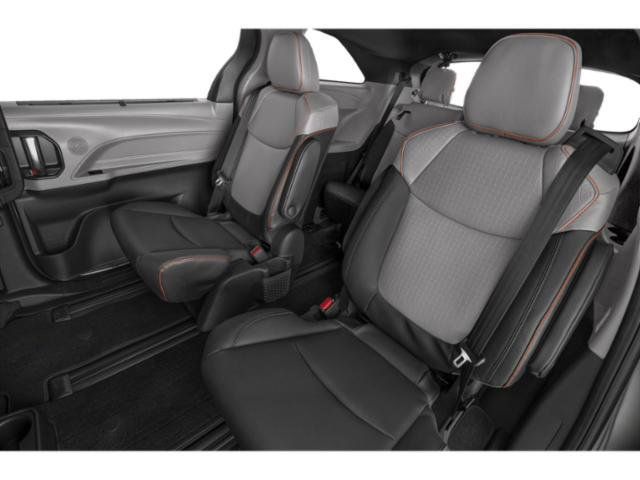 Used 2022 Toyota Sienna XSE w/ XSE Plus Package AWD/4WD image 13