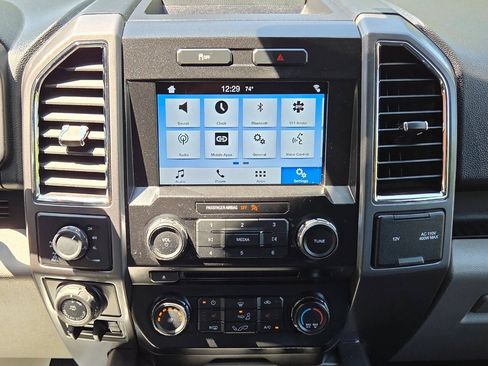 Used 2016 Ford F150 XLT w/ Equipment Group 302A Luxury AWD/4WD image 23