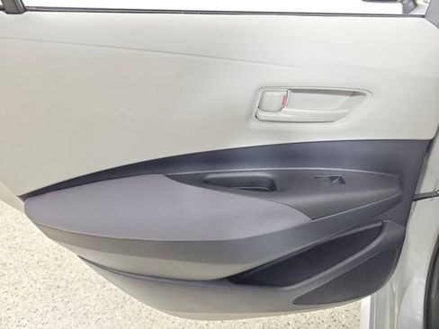 Used 2025 Toyota Corolla LE FWD image 14