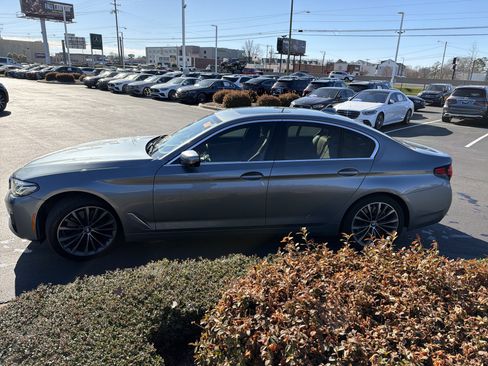 Used 2021 BMW 540i w/ Premium Package image 7