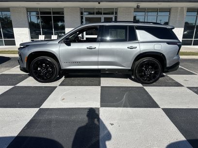 Used 2025 Chevrolet Traverse RS