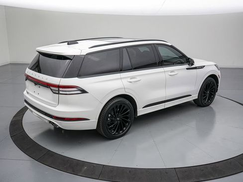 Used 2025 Lincoln Aviator Reserve w/ Equipment Group 201A AWD/4WD image 4