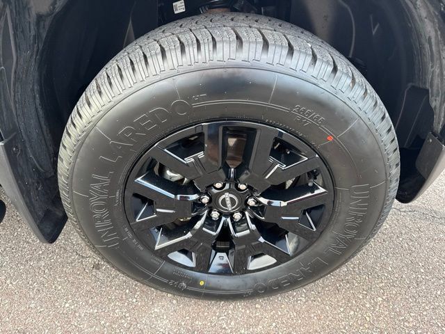 Certified 2023 Nissan Frontier SV w/ Midnight Edition Package AWD/4WD image 39
