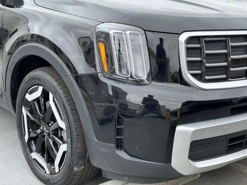 Certified 2024 Kia Telluride S FWD image 7
