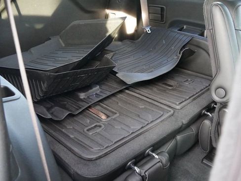 Used 2019 GMC Acadia SLT w/ Black Edition image 22