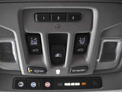 Used 2019 Chevrolet Silverado 1500 LTZ w/ LTZ Premium Package AWD/4WD image 24