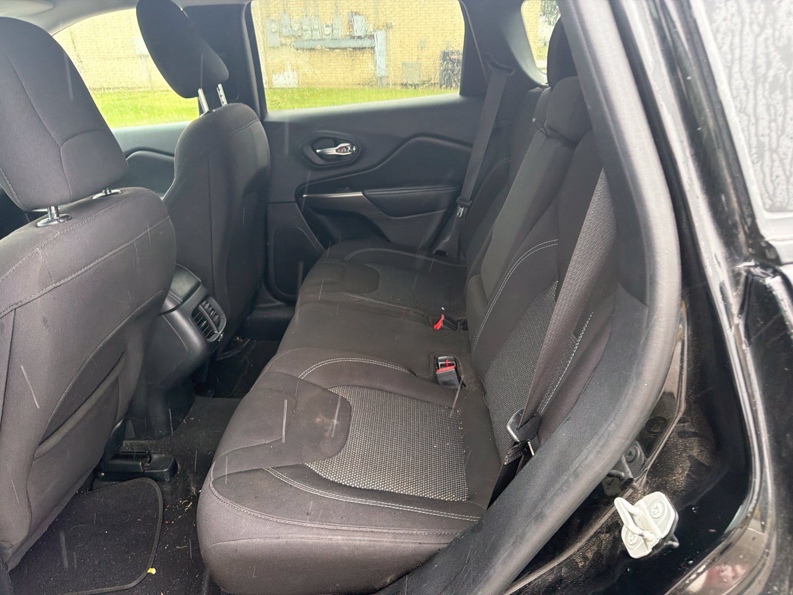 Used 2020 Jeep Cherokee Latitude FWD image 8