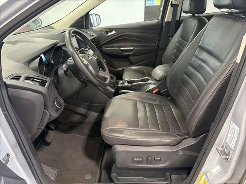 Used 2015 Ford Escape Titanium FWD image 9
