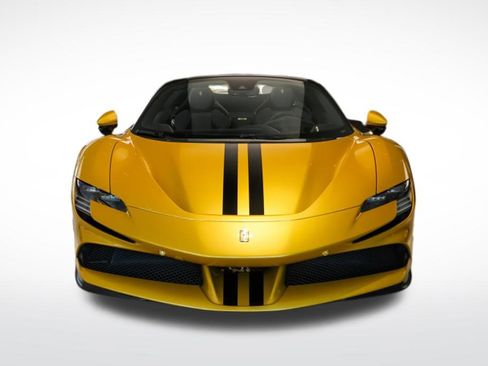 Used 2024 Ferrari SF90 Spider image 8