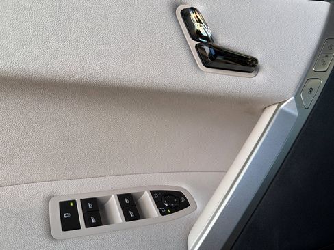 Used 2023 BMW iX xDrive50 w/ Ultimate Package 2 image 10