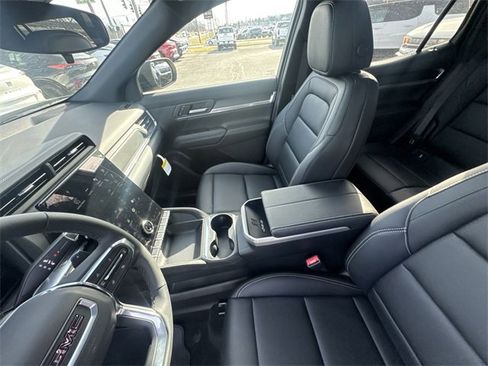 New 2026 GMC Terrain Elevation w/ Elevation Premium Package image 17