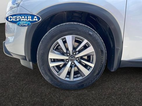 Used 2022 Nissan Pathfinder SL AWD/4WD image 18