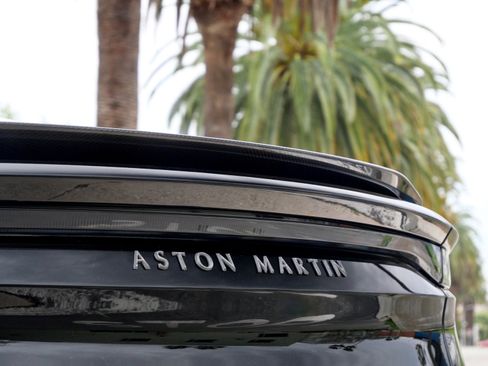 Used 2019 Aston Martin DBS Superleggera image 23