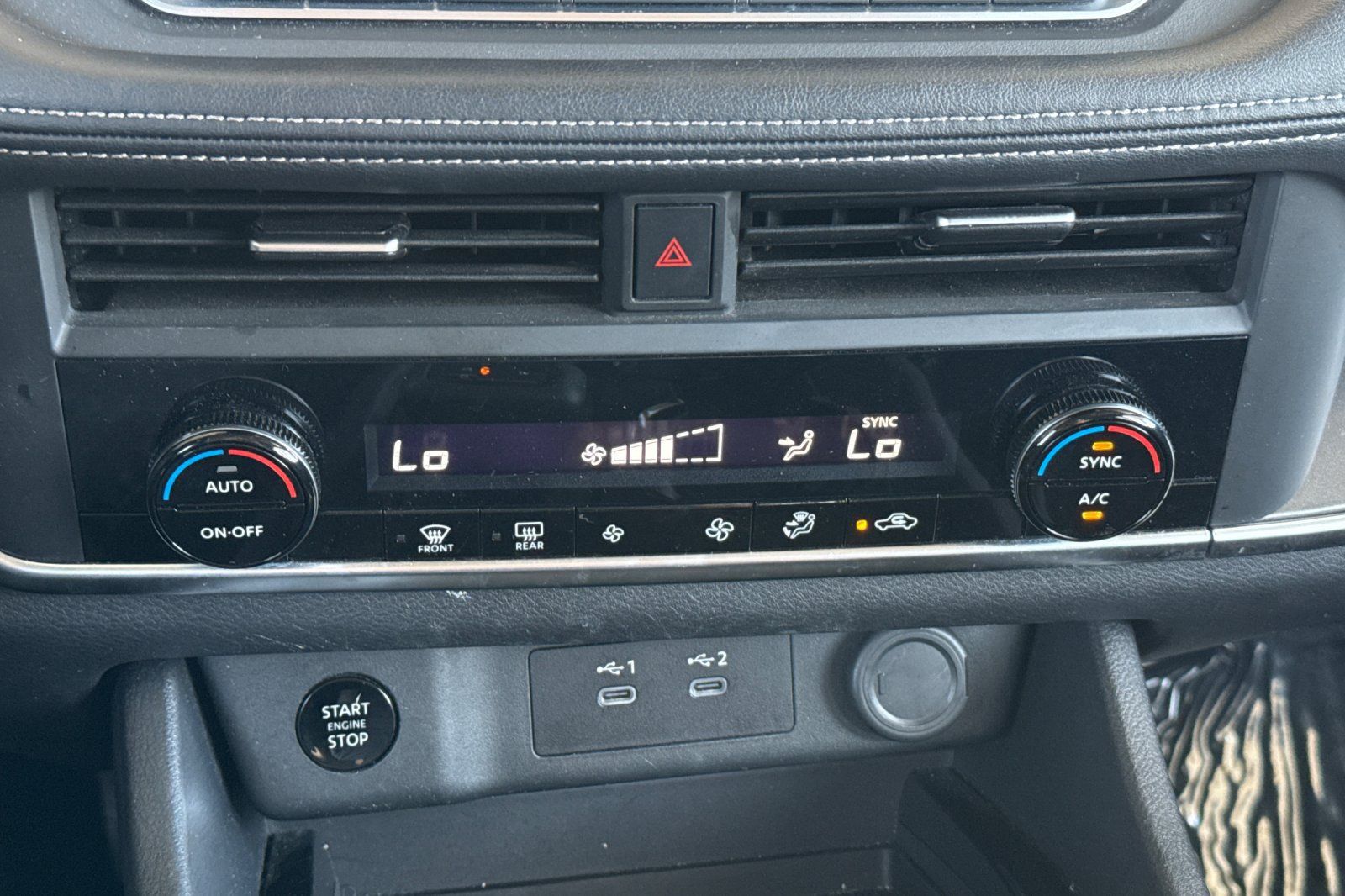 Certified 2025 Nissan Rogue SV AWD/4WD image 27