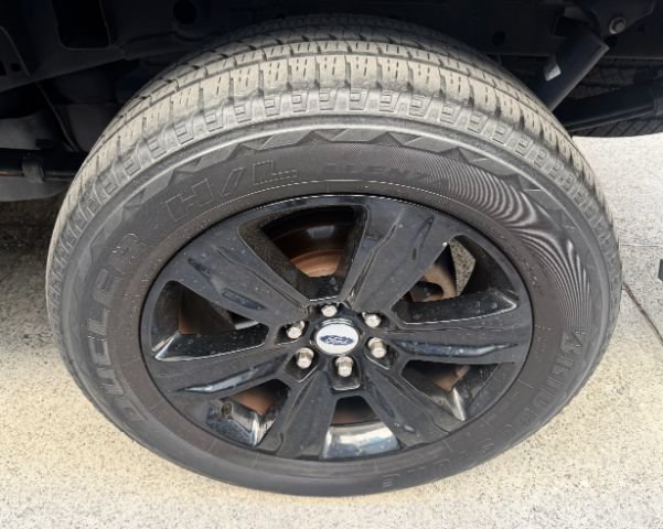Used 2018 Ford F150 Platinum w/ Equipment Group 701A Luxury AWD/4WD image 33
